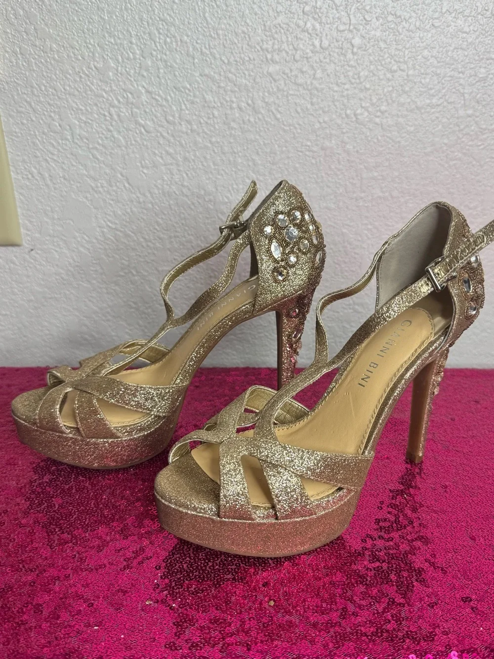 GIANNI BINI 🌟 Glitter Gold Jeweled Strappy Stiletto 4” Heels (Women’s 6)